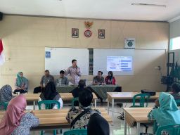 Sekolah Berdaya dan Berprestasi, PLN Icon Plus Mensosialisasikan Program Kelas Industri di SMK Taman
