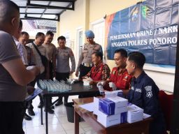 Polres Ponorogo Gelar Vaksinasi Hepatitis B dan Deteksi Dini Narkoba Bagi Anggota