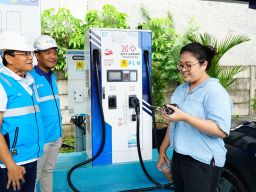 Kolaborasi Multi Pihak, PLN Bakal Tambah 111 SPKLU di Berbagai Lokasi Rest Area