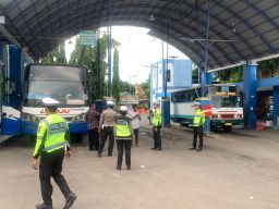 Polres Situbondo Gelar KRYD di Terminal dan Jalur Pantura Imbangi Ops Puri Agung 2024 Pengamanan WWF di Bali