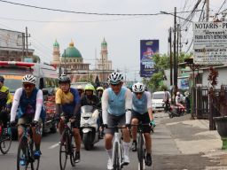 Tempuh 113 Km, Kapolda Jatim Pastikan Kesiapan Pengamanan Rute Tour de Panderman 2024 Dengan Bersepeda