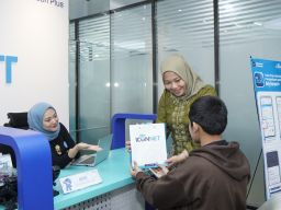 Komitmen Melayani Pelanggan di Hari Kebaya Nasional, Frontliner ICONNET Tampilkan Layanan Prima dengan Sentuhan Budaya