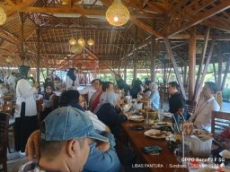 Ajang Silaturahmi "Konco Plek Media PLN Jatim" Perkuat Sinergi di Tengah Tantangan Komunikasi Publik 