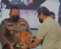 Biddokkes Polda Jatim Menerima Penghargaan Dari BPJS Kesehatan