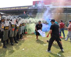 Bupati Mojokerto Apresiasi Kesiapan Polresta Mojokerto saat Simulasi Pam TPS Pilkades