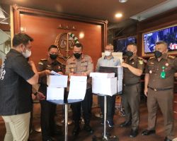 Polda Jatim Serahkan Berkas Perkara Tragedi Kanjuruhan ke Kejati Jatim