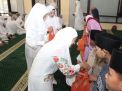 Peduli Sesama, Bhayangkari Cabang Situbondo Gelar Santunan Anak Yatim dan Doa Bersama