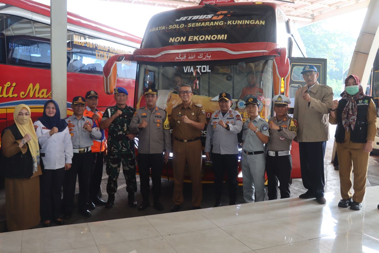 Kapolres Cirebon Kota Bersama Forkopimda Gelar Rampcheck di Terminal Tipe A Harjamukti