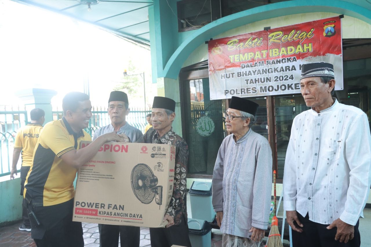 Polres Mojokerto Bakti Religi Sambut Hari Bhayangkara Ke-78