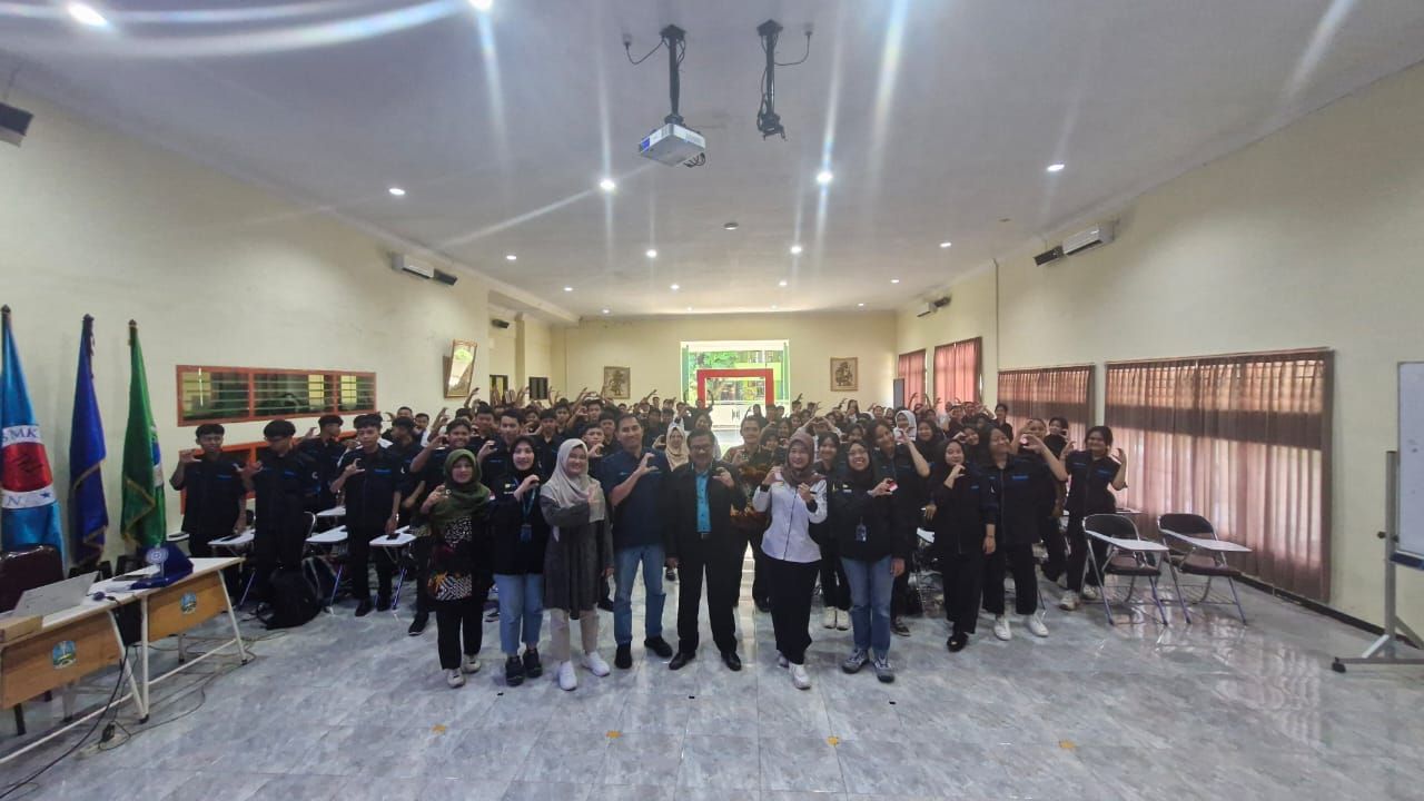 Tingkatkan Pengetahuan PLN Icon Plus dan SMKN 1 Turen Malang, Gelar Pelatihan K3