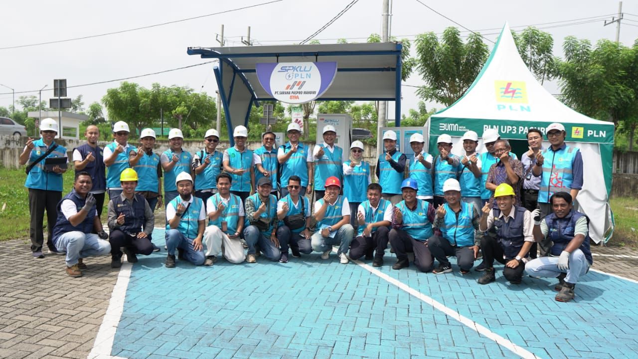 PLN Icon Plus & PLN Group Jatim Pastikan Keandalan Kelistrikan dan Konektivitas Tetap Prima Saat Idul Fitri 1446 H