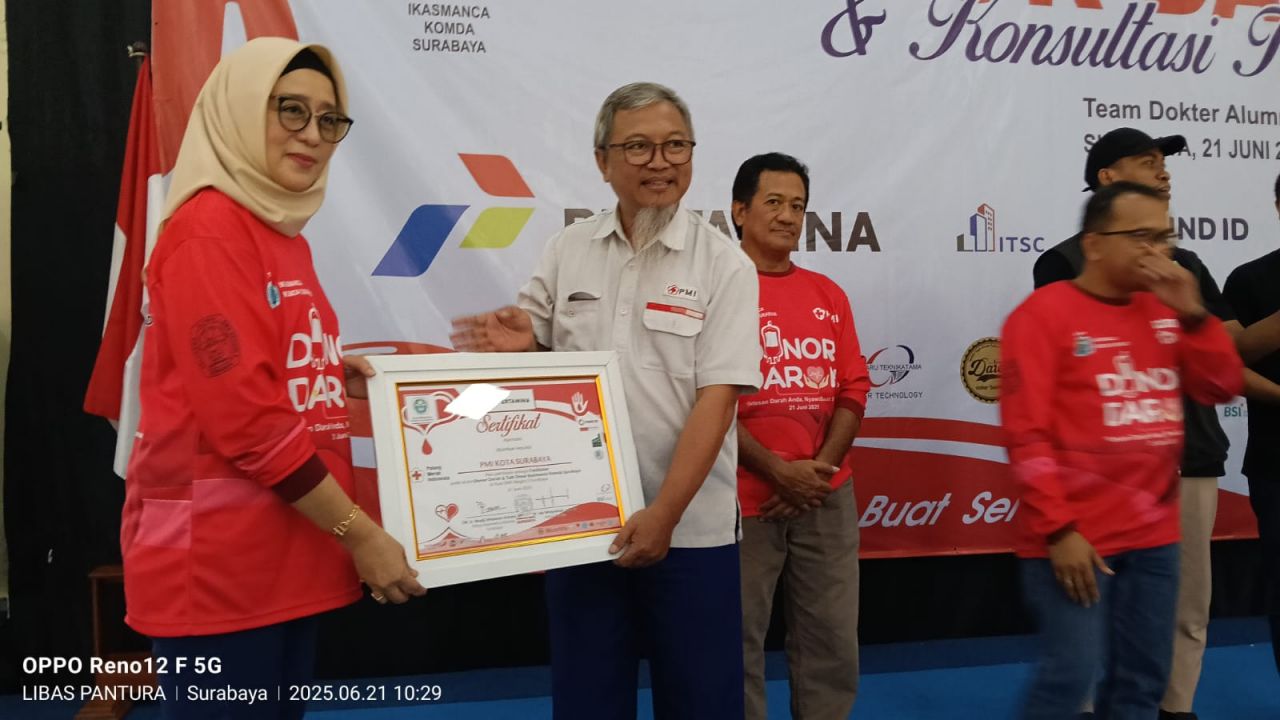 Dari Alumni untuk Sesama: Aksi Donor Darah IKASMANCA Makin Solid