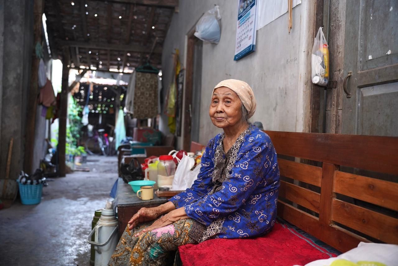 Semangat Hari Sumpah Pemuda, PLN Berbagi Terang untuk Masyarakat di Berbagai Daerah Sambut HLN ke-80