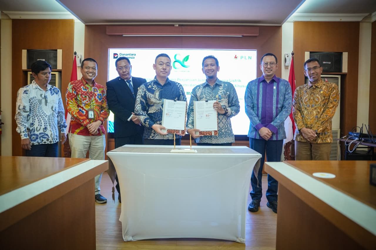 Moment Hari Pahlawan, Dorong Pertumbuhan Industri, PLN Teken PJBTL 1.800 MVA di Jawa Barat dan Jawa Tengah