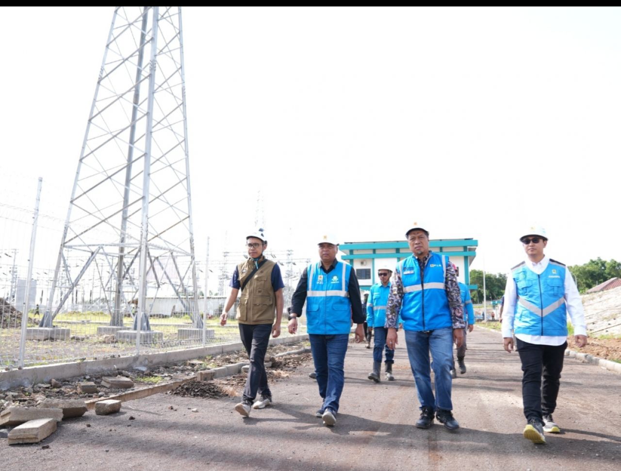 PERCEPAT HADIRKAN LISTRIK HANDAL UNTUK RAKYAT, GM PLN UIP JBTB TINJAU KESIAPAN GITET 500 KV KALIPURO