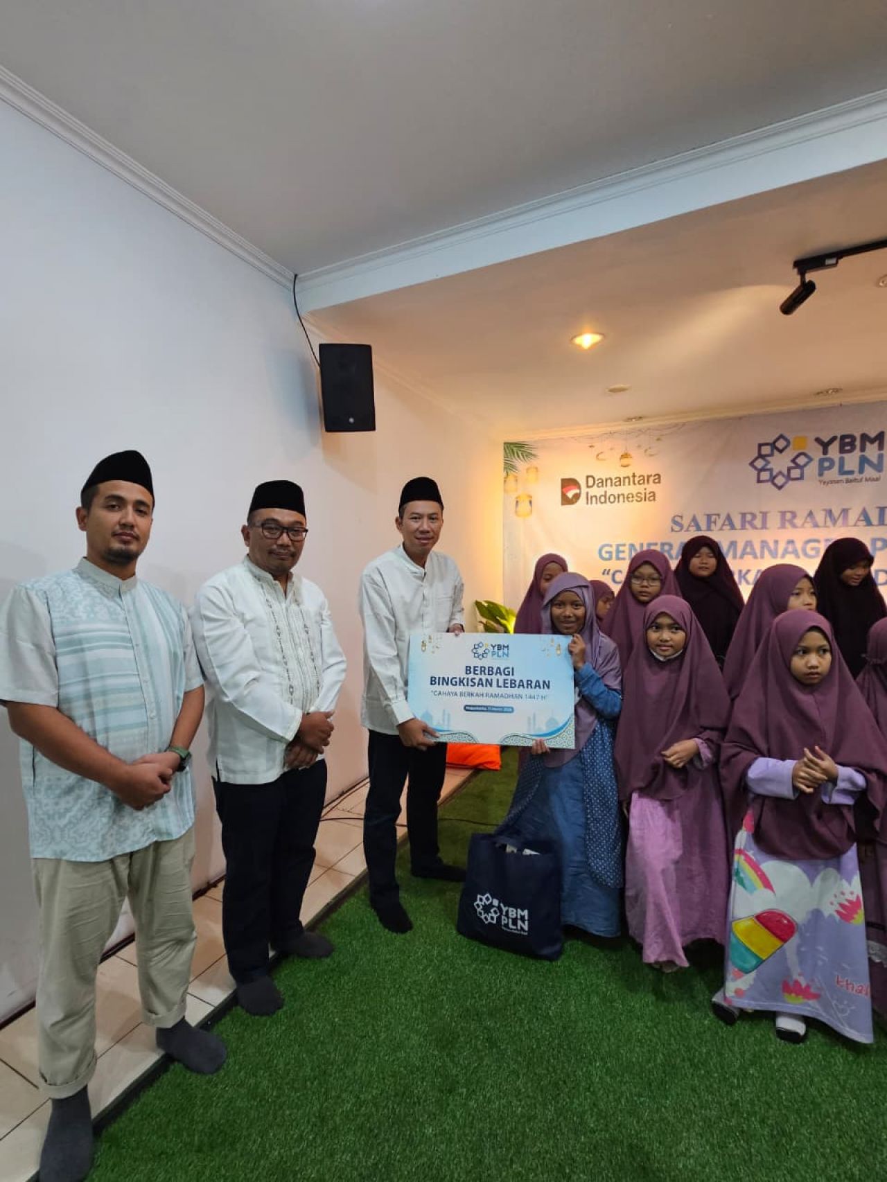 Safari Ramadhan Bersama GM PLN UIP JBTB: Pererat Silaturahmi, Tebar Kebahagiaan untuk Anak Yatim Yogyakarta