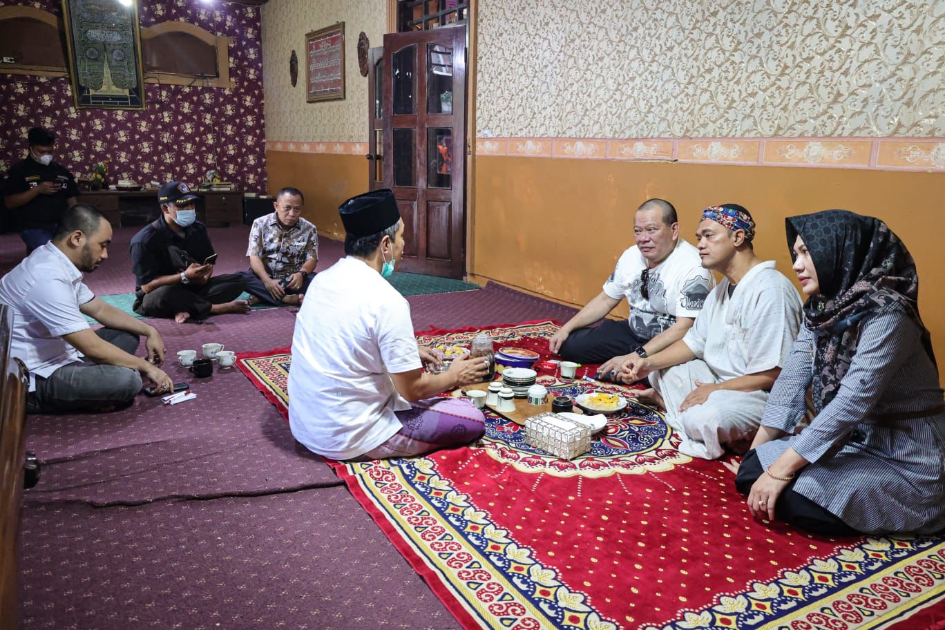 Di Ponpes Darul 'Ulum dan Al-Mimbar, Ketua DPD RI Paparkan Peran Penting Ulama Bagi Kemerdekaan Indonesia