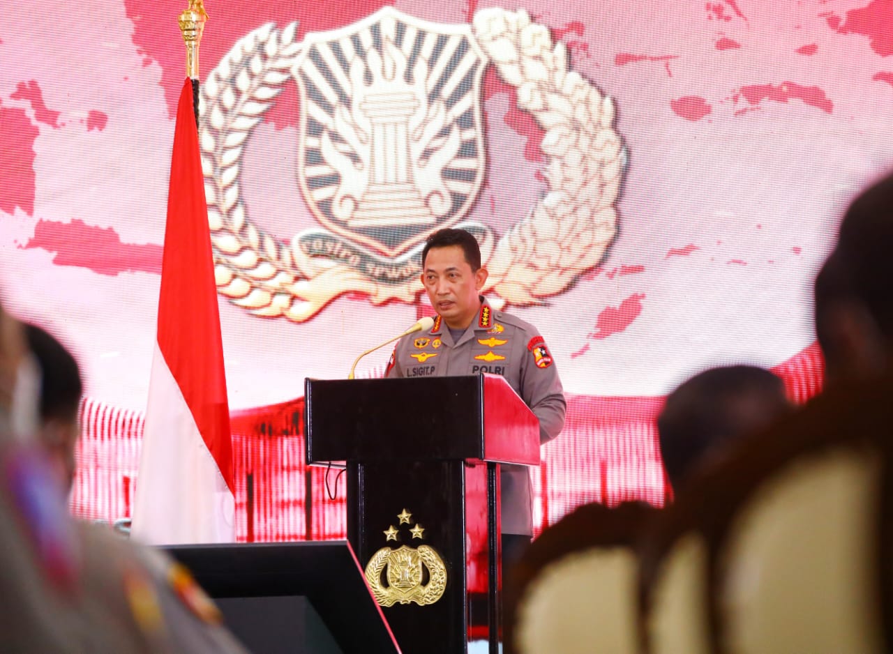 Wujudkan Pelayanan Publik yang Prima, Kapolri: Tak Ada Kata Lain Siap dan Laksanakan