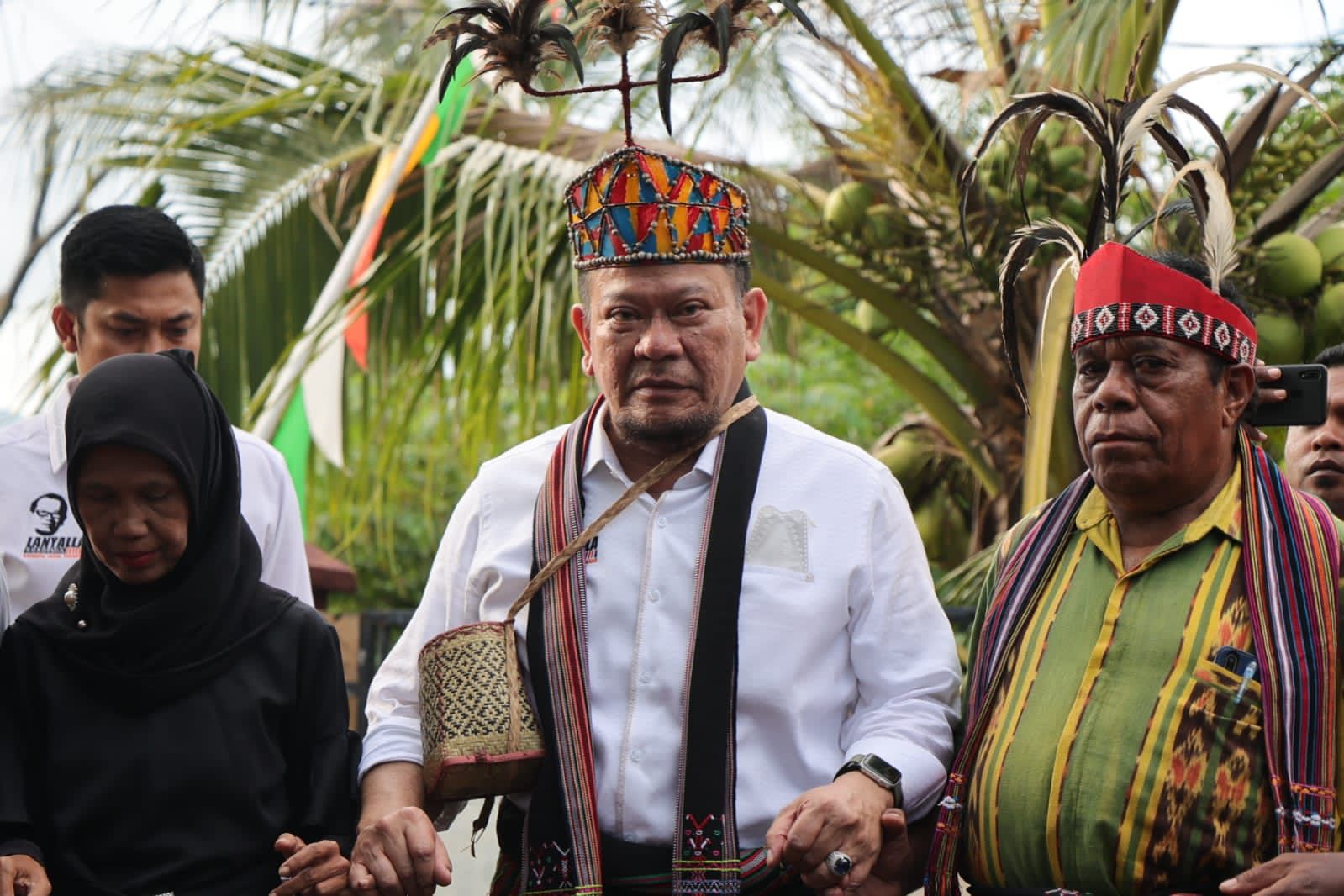 Dianugerahi Gelar Kaletabata di Kerajaan Kui, LaNyalla Dapat Curhat dari Bupati Alor