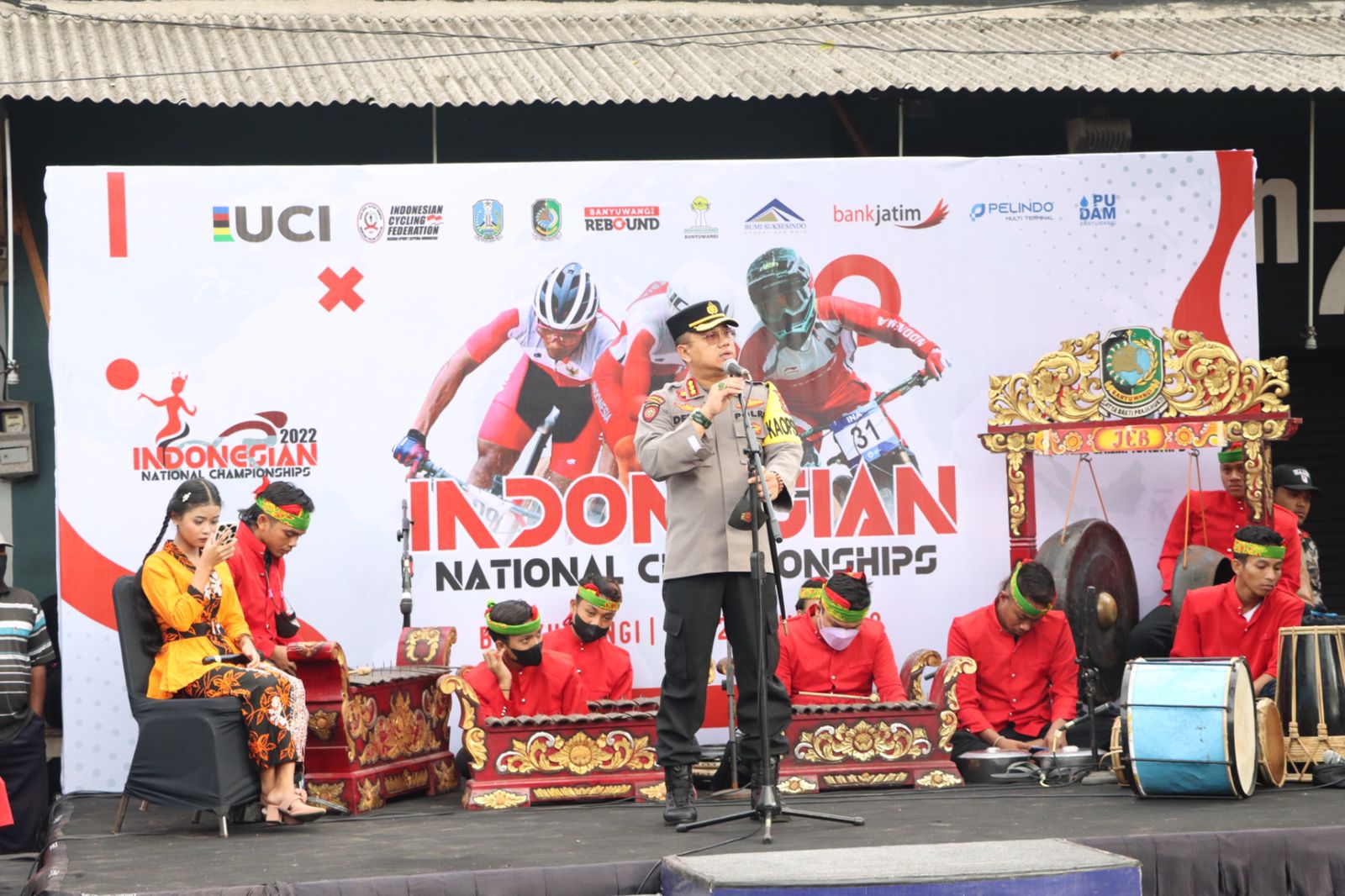 Polresta Banyuwangi All Out Lakukan Pengamanan Kejurnas Balap Sepeda INC 2022