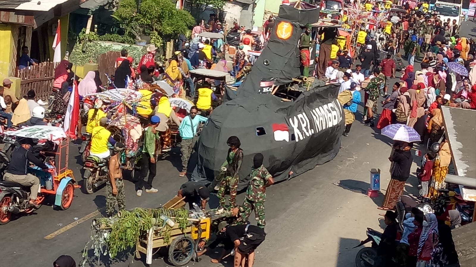 Karnaval Dalam Rangka HUT RI Ke 77 Kecamatan Sarang Kembali di Gelar