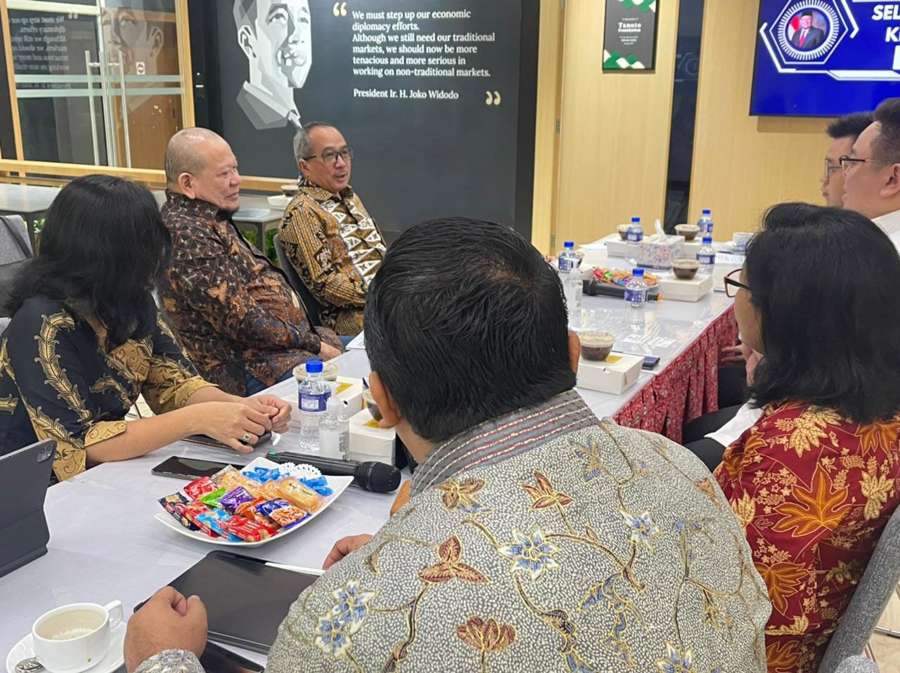 Bertemu Dubes dan Perwakilan Kadin di Singapura, Ketua DPD RI Bicara Cita-Cita Masa Depan Indonesia