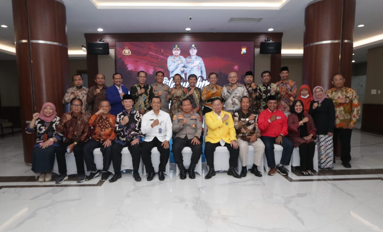 Kapolda Jatim Silaturahmi dan Diskusi Bersama Rektor se-Jatim Membahas Penanganan Narkoba dan Tragedi Kanjuruhan