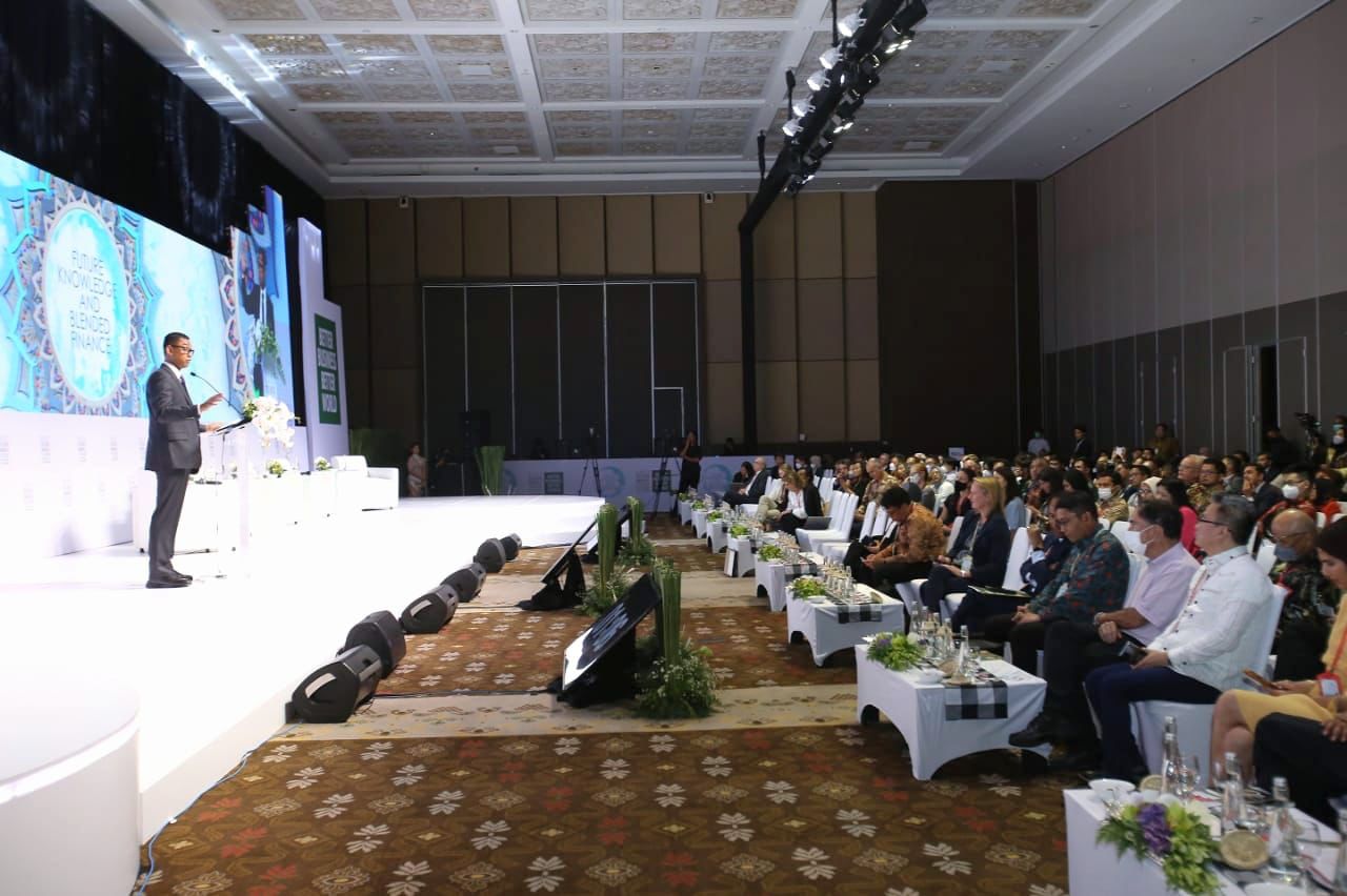 PLN Teken Kesepakatan dengan Amazon untuk Proyek Tenaga Surya 210 MW di Indonesia
