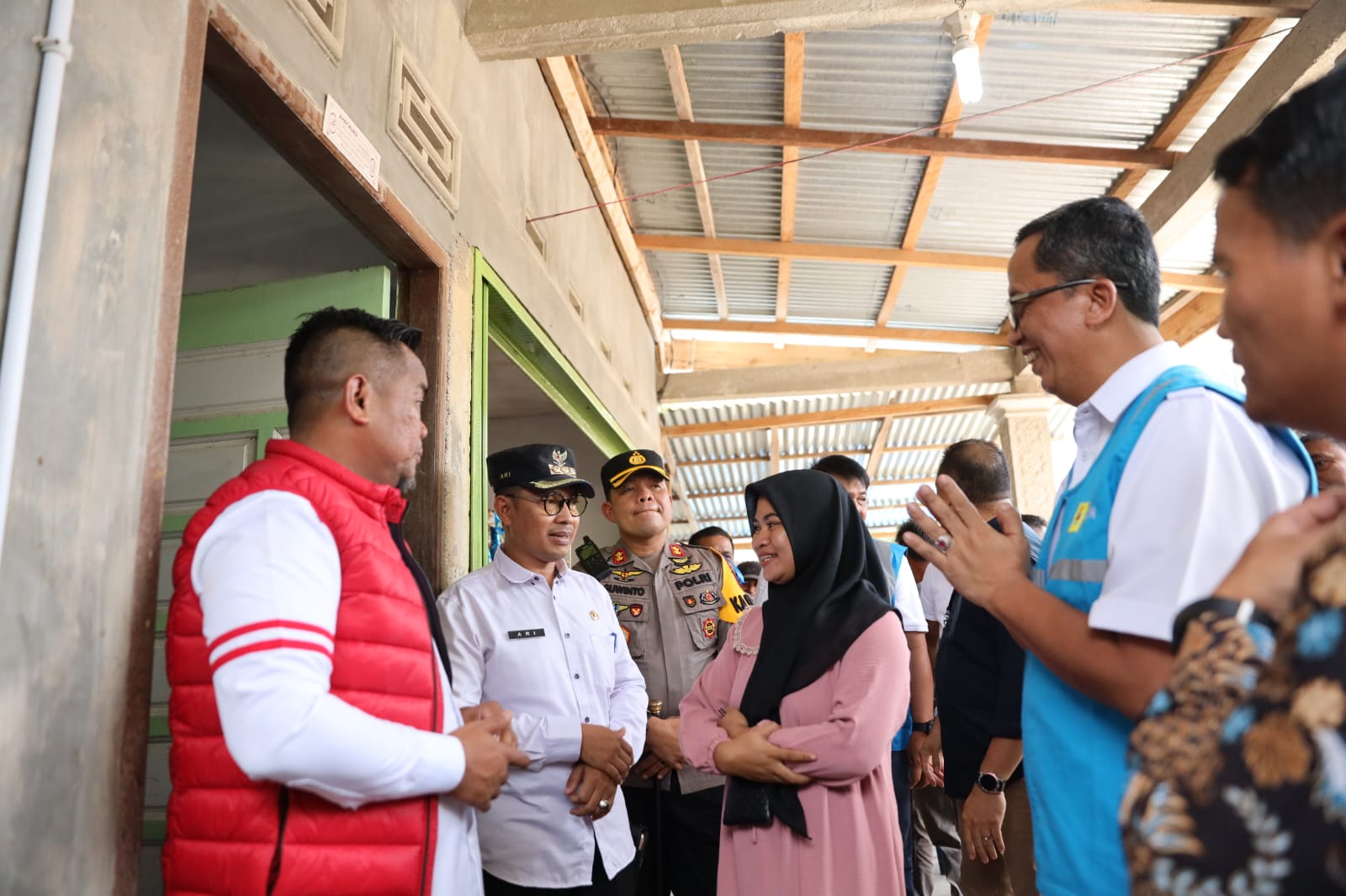Suka Cita Risma, Warga Dusun Terpencil di Pelalawan Riau, Tersambung Listrik PLN 24 Jam