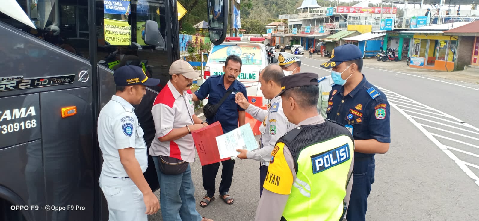 Polres Magetan Buka Bengkel Siaga dan Lakukan Ramp Check di Cemorosewu Pada Ops Ketupat 2023
