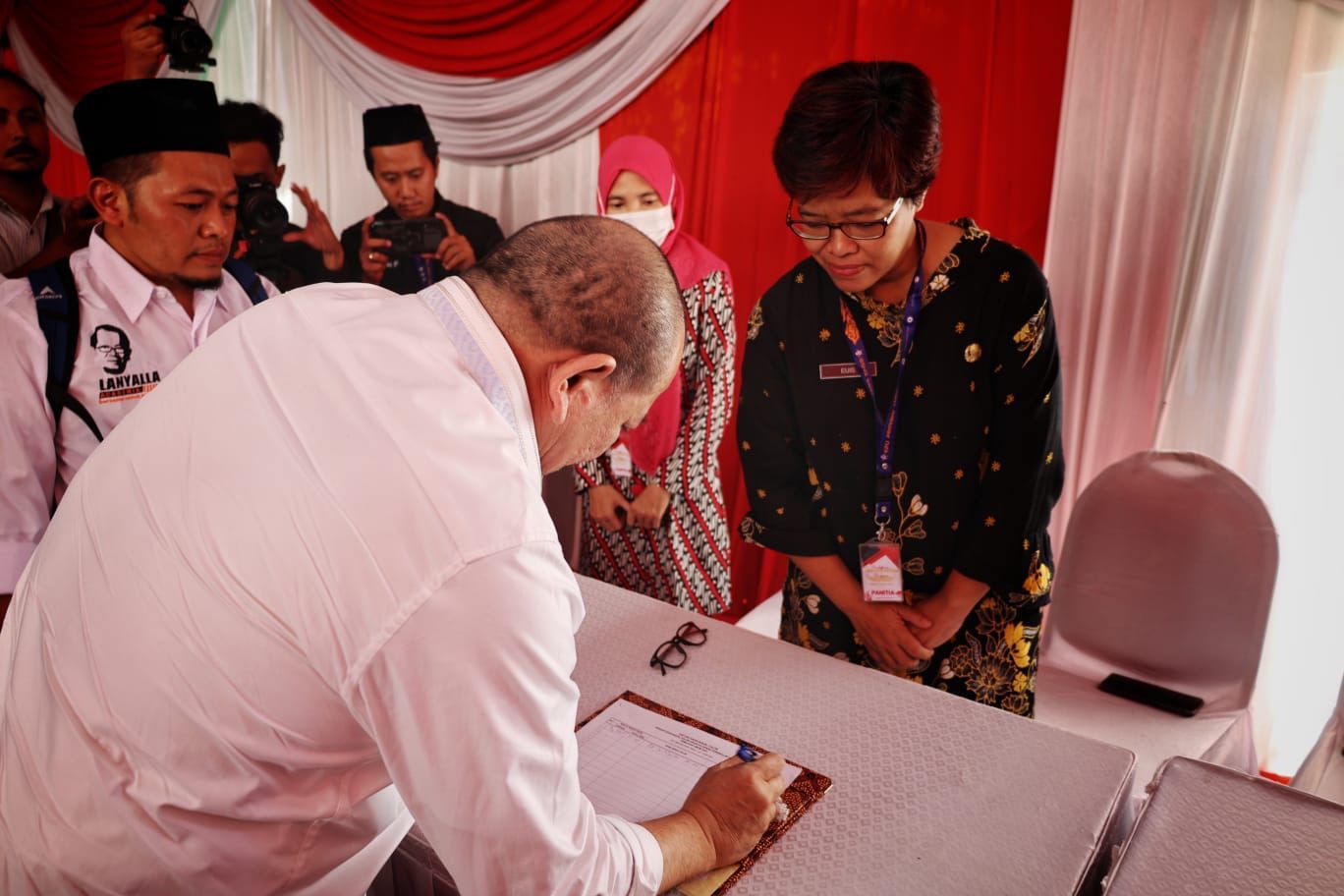 Daftar ke KPUD Jatim, LaNyalla Tegaskan Pentingnya Koreksi Konstitusi Hasil Amandemen