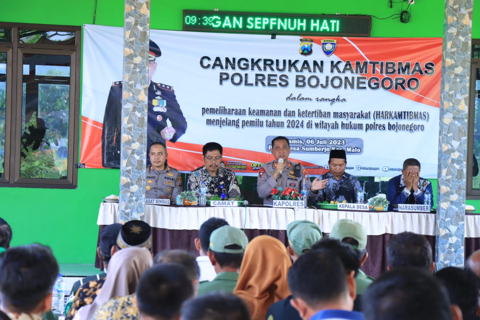 Harkamtibmas Polres Bojonegoro Gelar Cangkrukan Kamtibmas Bareng Warga