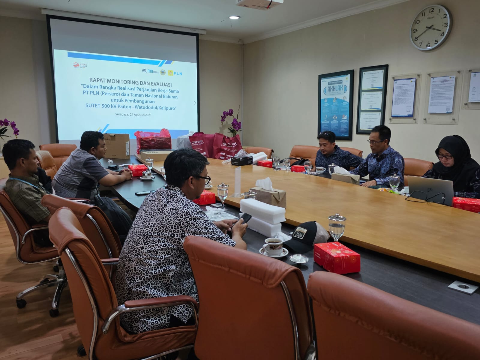 Sinergi Proyek Strategis Nasional SUTET 500 kV Paiton-Watudodol, PLN Gandeng Taman Nasional Baluran